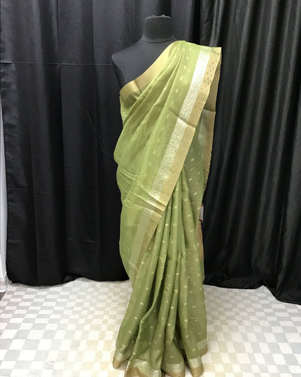 Soft tissue saree