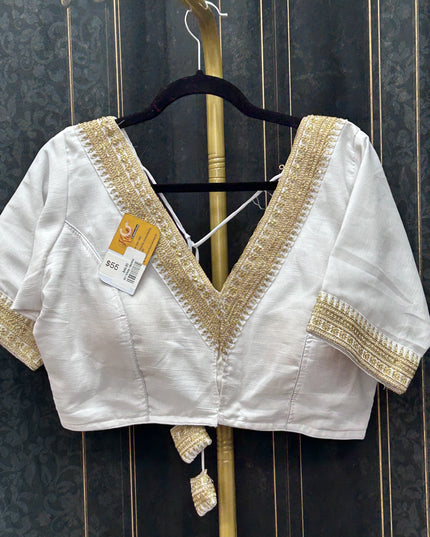 V neck blouse : white