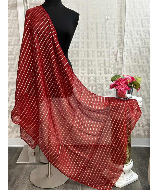 Maroon dupatta by Kurti Connection USA
