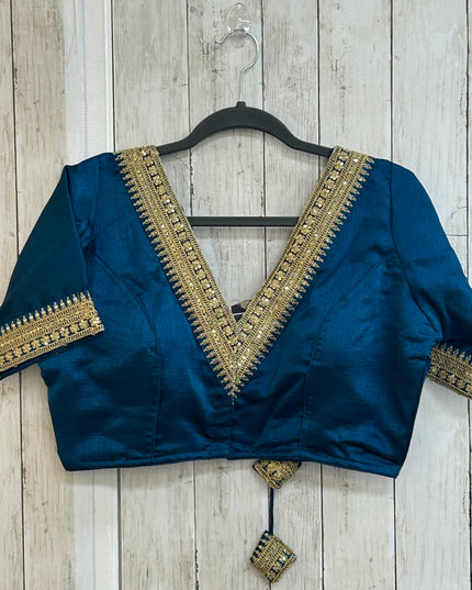 Front hook blouse